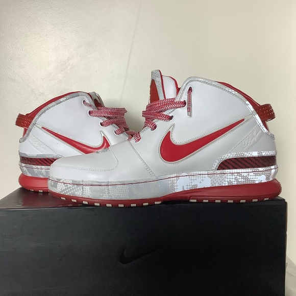 Nike Zoom LeBron 6 'Ohio State' - Picture 7 of 8